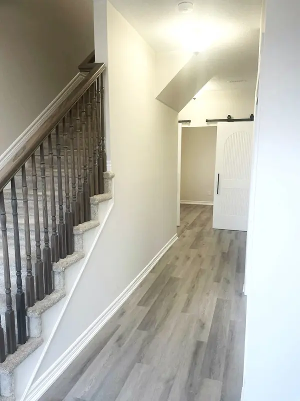 16 Caspian ROW, Kanata, ON K2V 0R7