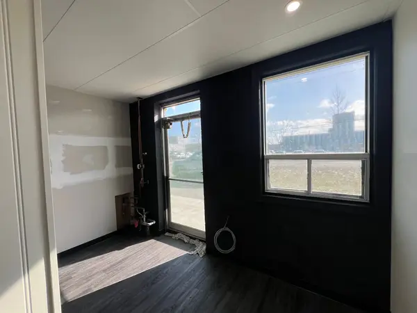 229 Lanark ST #1, Hamilton, ON L8E 2Z9