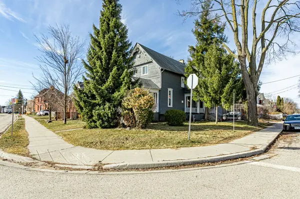 52 Princess AVE, St. Thomas, ON N5R 2V7