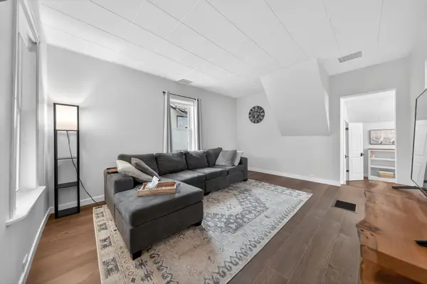 62 Louisa ST, St. Catharines, ON L2R 2J8