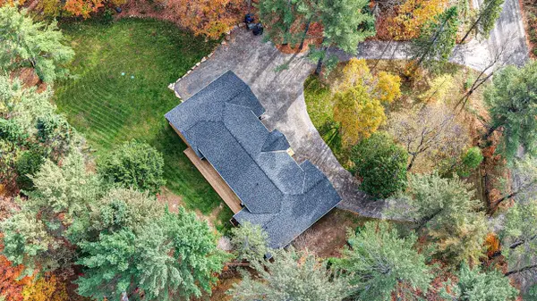 691 South Waseosa Lake RD, Huntsville, ON P1H 2N5