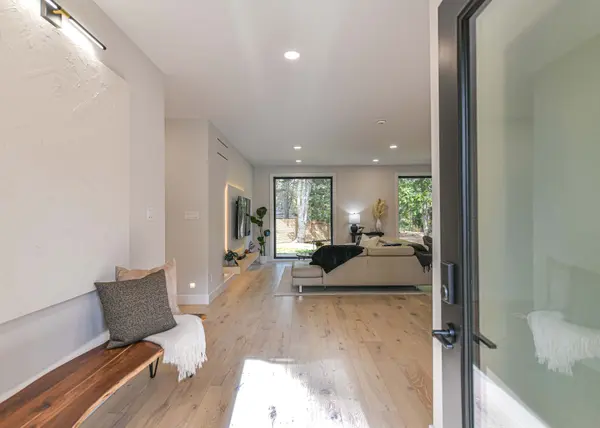 691 South Waseosa Lake RD, Huntsville, ON P1H 2N5