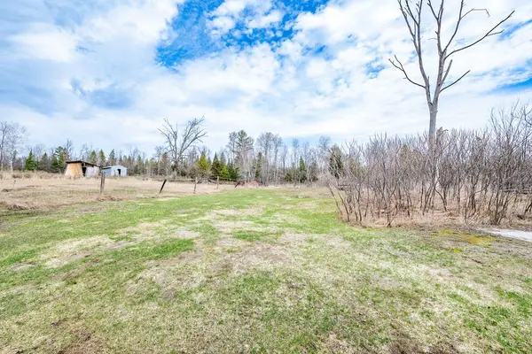 5242 Murphy RD, Greater Madawaska, ON K0J 1H0
