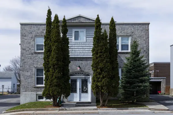 326 Augustus ST, Cornwall, ON K6J 3W5