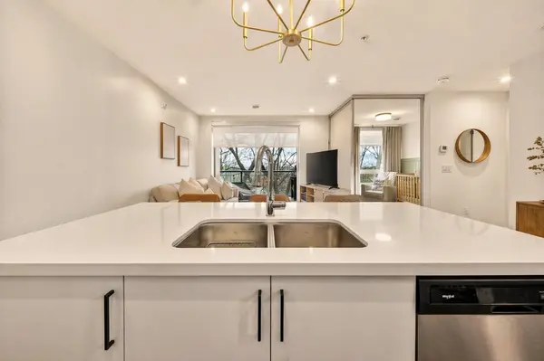 479 Charlton AVE E #106, Hamilton, ON L8N 0B4