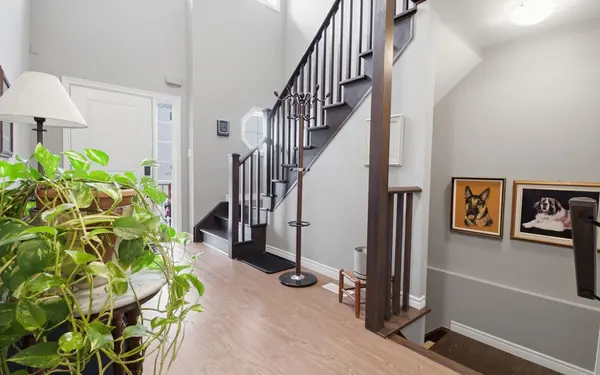 633 Winston RD, Grimsby, ON L3M 0H4