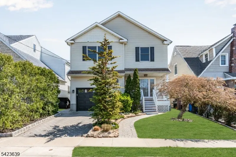 52 7th St, North Arlington Boro, NJ 07031