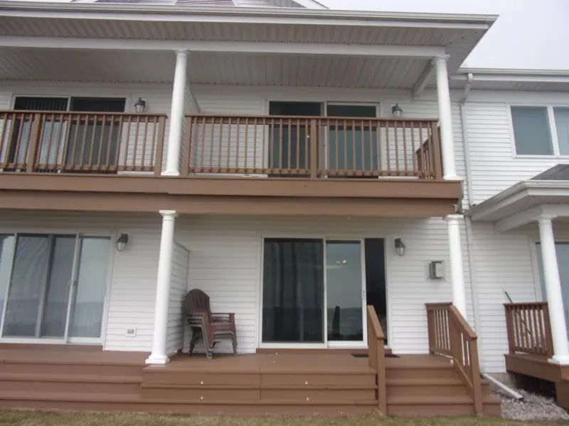 915 W Lake ST, Tawas Twp, MI 48763