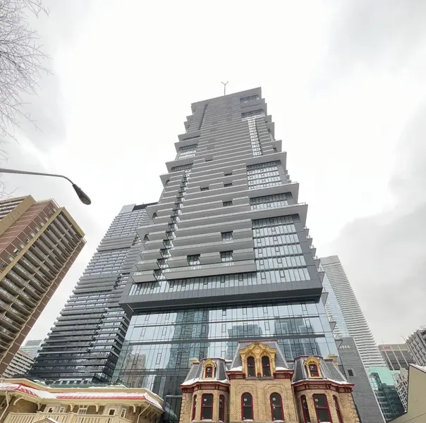 634 Church ST #1207, Toronto C08, ON M4Y 2G3