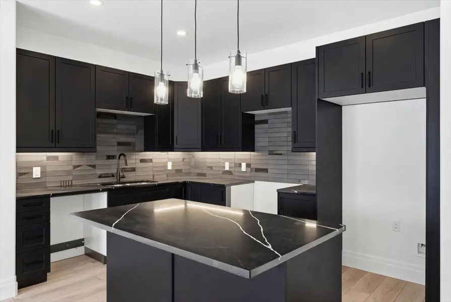 113 Buchanan ST, Prince Edward County, ON K0K 2T0