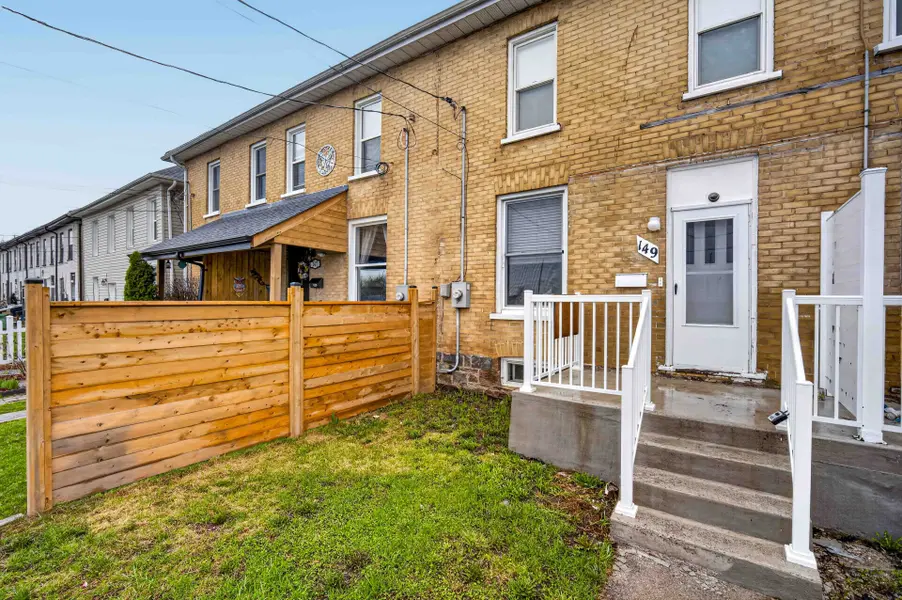 149 Stewart ST, Peterborough, ON K9J 3M3
