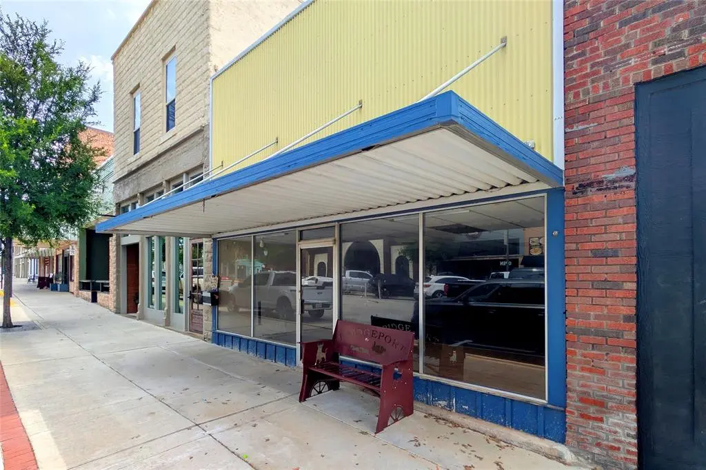 1006 Halsell Street, Bridgeport, TX 76426