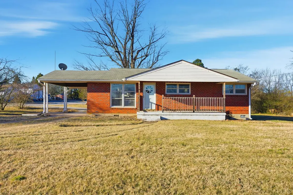 318 Wyatt CIR, Evington, VA 24550