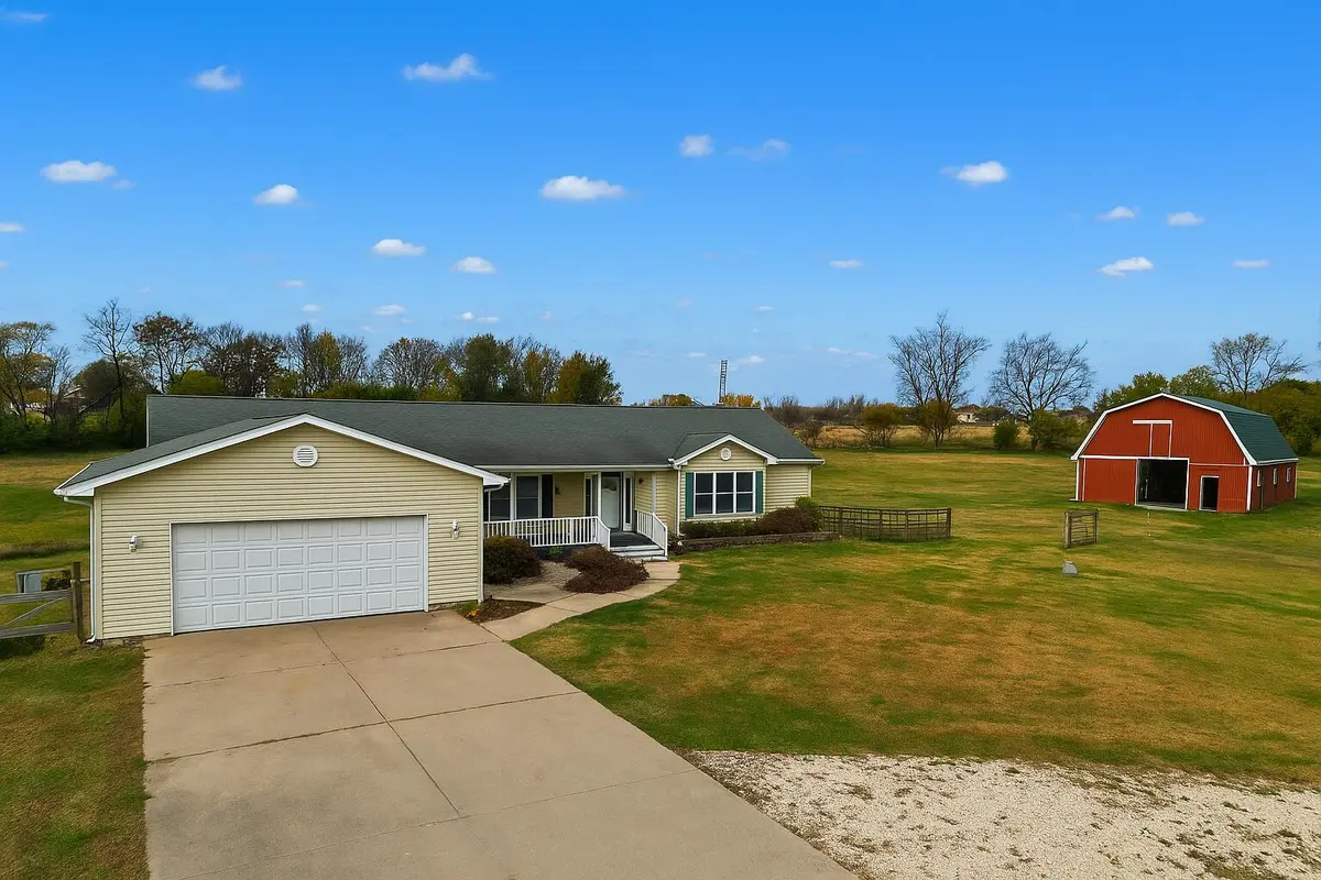 4314 W Hickory RD, Barry Twp, MI 49060