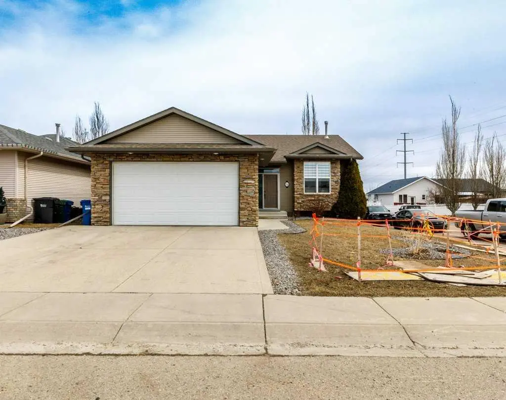 134 Langford CRES, Red Deer, AB T4R 3E5