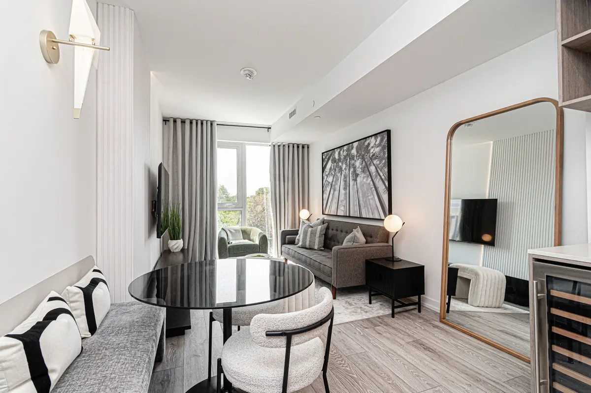 2020 Bathurst ST #502, Toronto C03, ON M5P 0A6