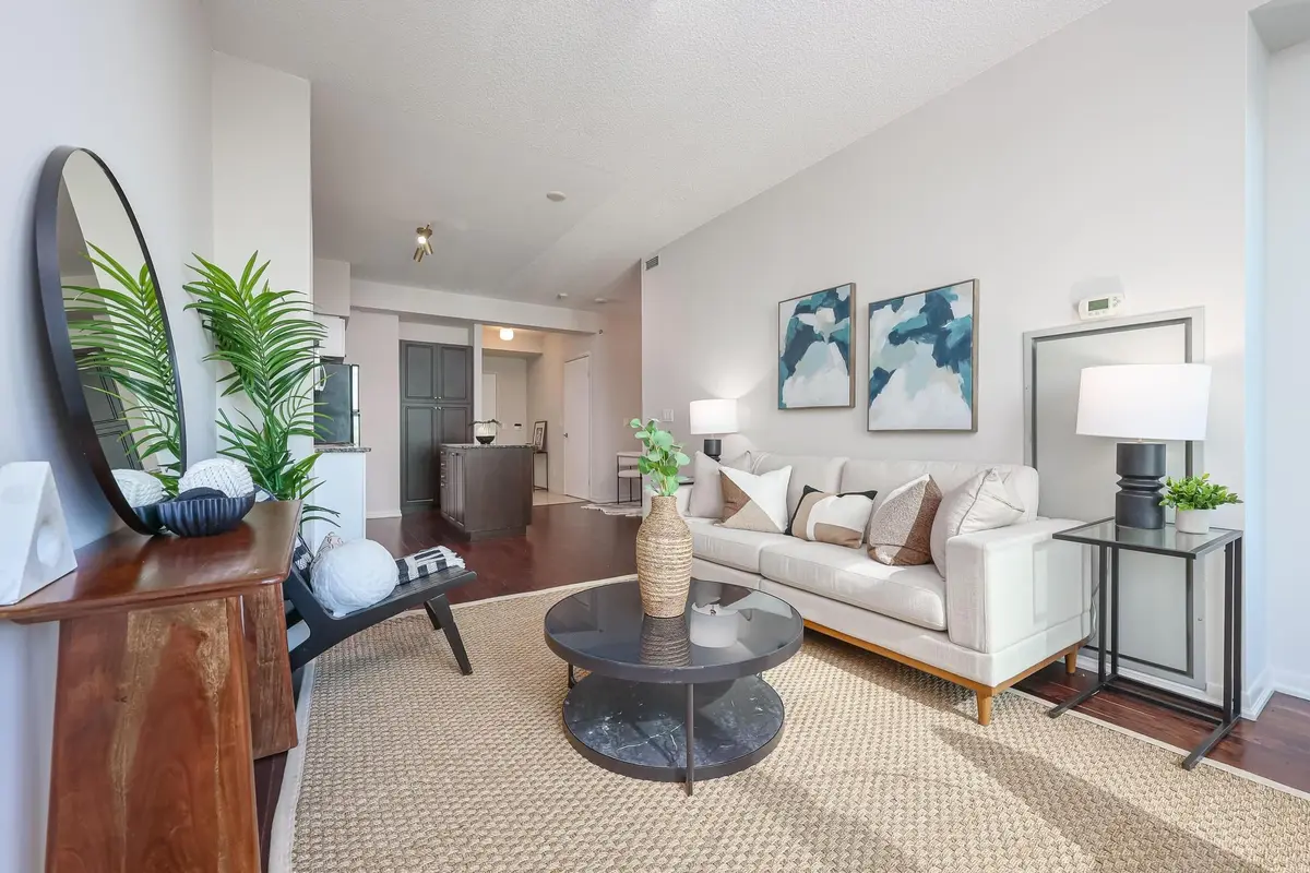 215 Fort York BLVD #808, Toronto C01, ON M5V 4A2