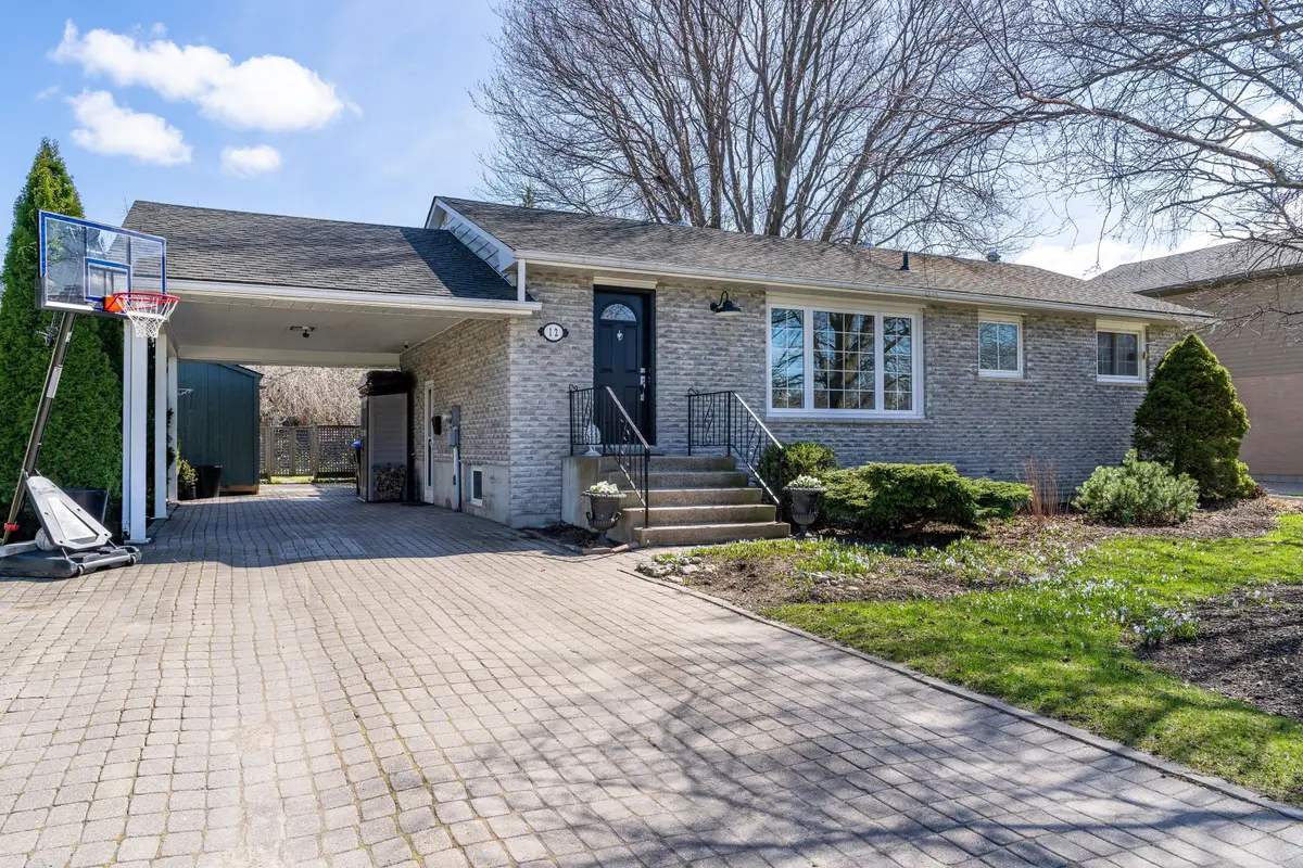 12 Bryan DR, Collingwood, ON L9Y 2K7