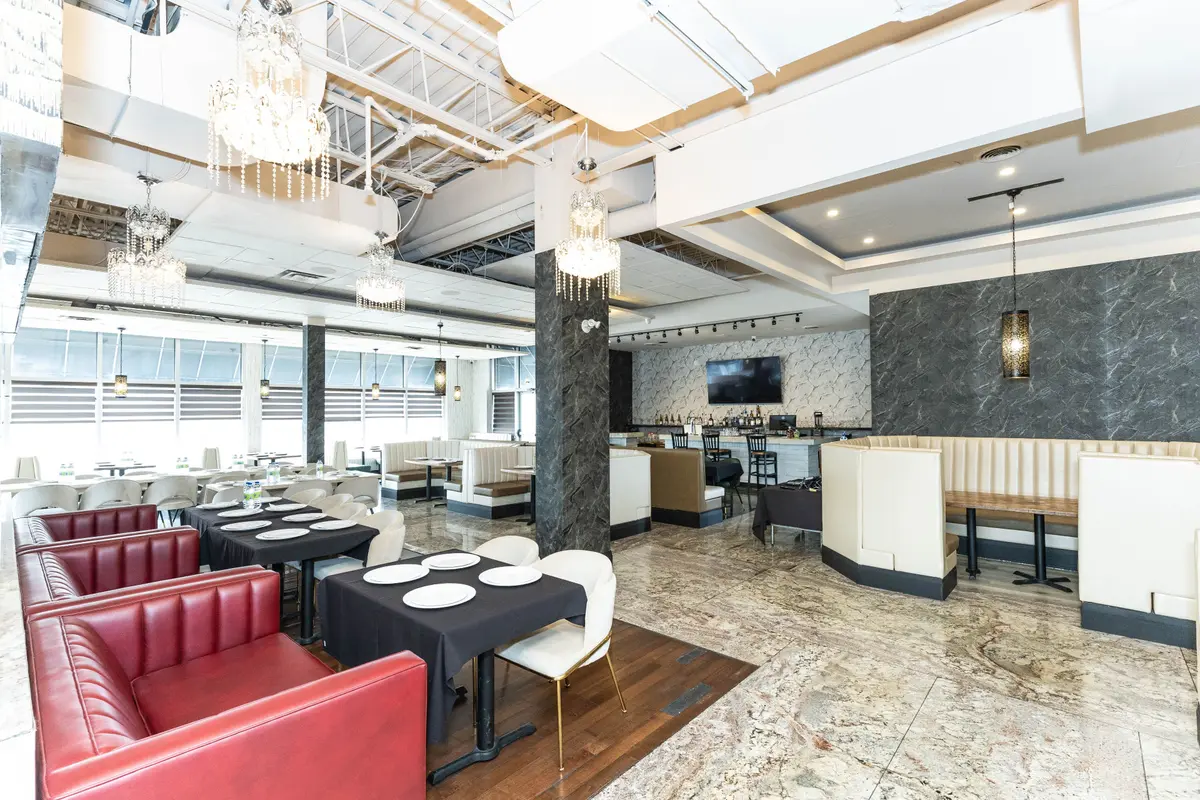 15 Gateway BLVD #102, Brampton, ON L6T 0H4