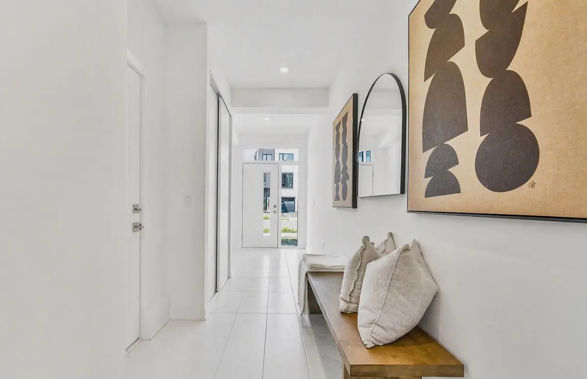 3058 Trailside DR, Oakville, ON L6M 4M2