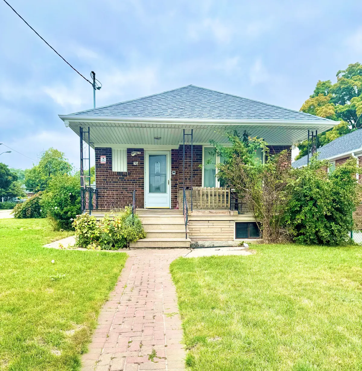 70 Beechborough AVE, Toronto W04, ON M6M 1Z5