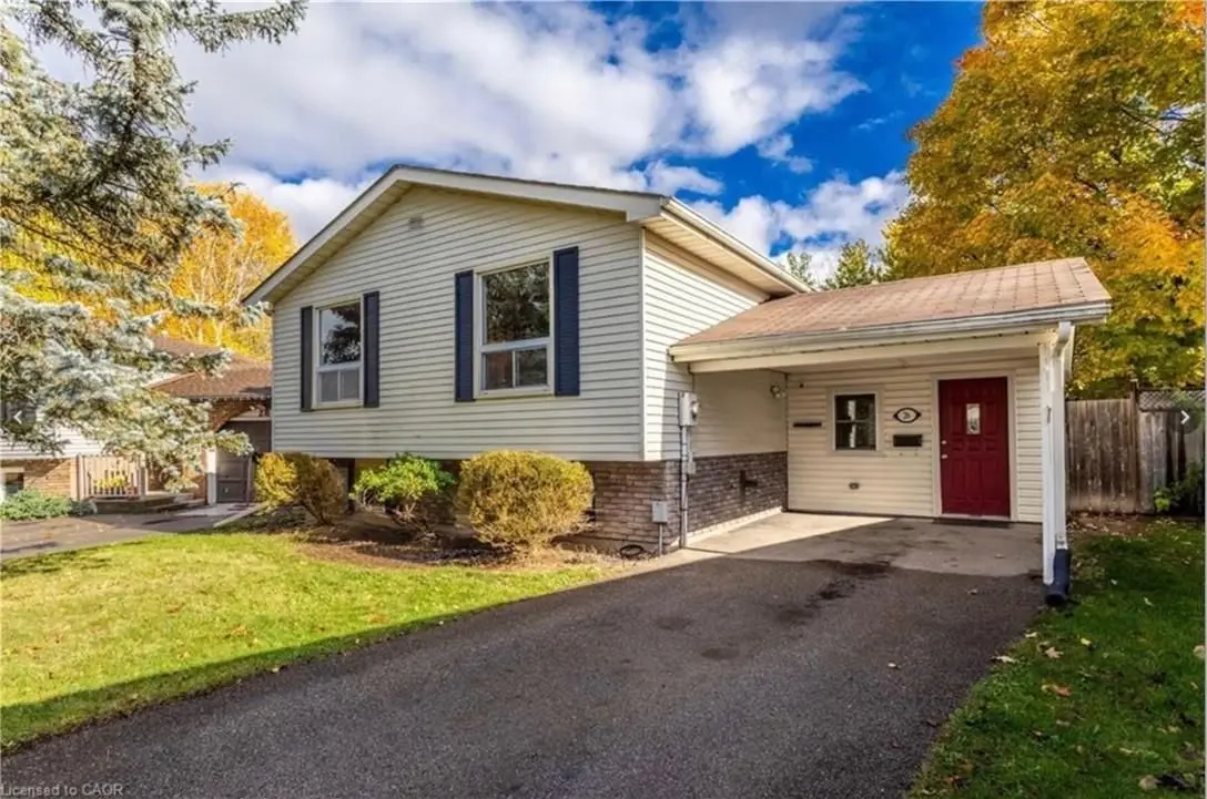 26 October PL, Brantford, ON N3R 7B4