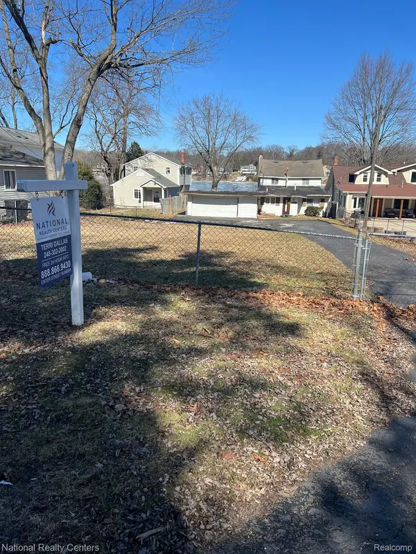 6978 COLONY DR, West Bloomfield Twp, MI 48323