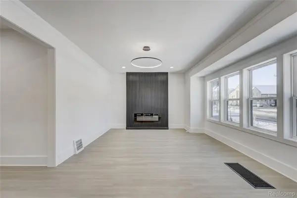 3110 N Main ST, Royal Oak, MI 48073