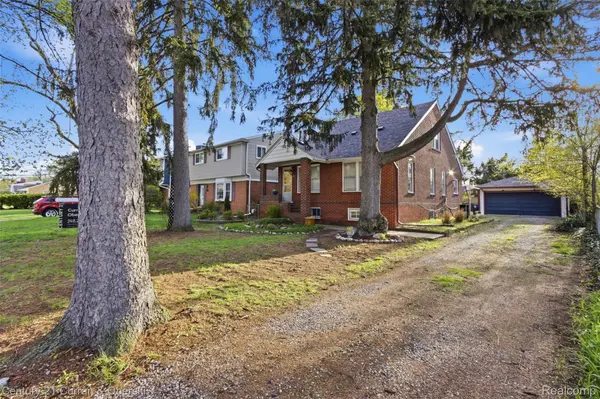 2517 MAPLEWOOD AVE, Royal Oak, MI 48073