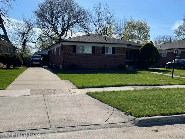 15838 Harden CIR E, Southfield, MI 48075