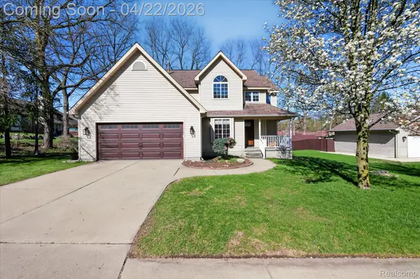 410 Bent Oak ST, Fenton, MI 48430