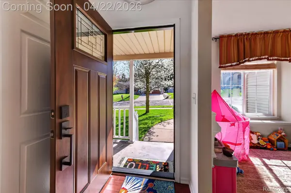 410 Bent Oak ST, Fenton, MI 48430