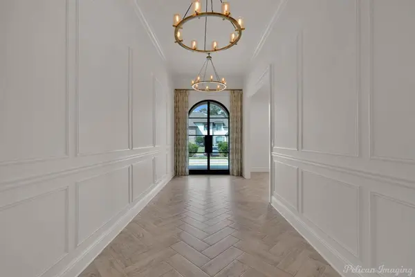 407 Oakwood Trace Court, Shreveport, LA 71106