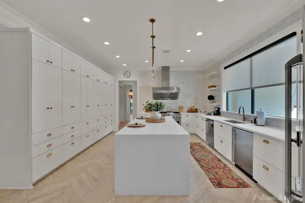 407 Oakwood Trace Court, Shreveport, LA 71106