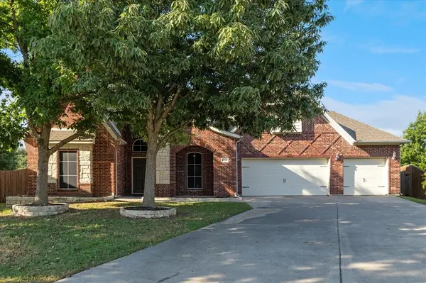 1220 Clairemont Lane, Burleson, TX 76028