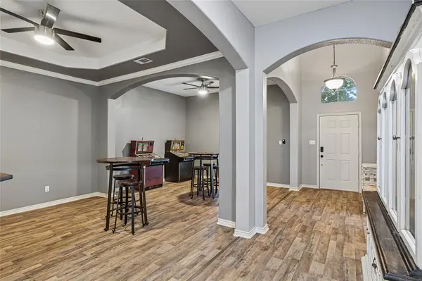 1220 Clairemont Lane, Burleson, TX 76028