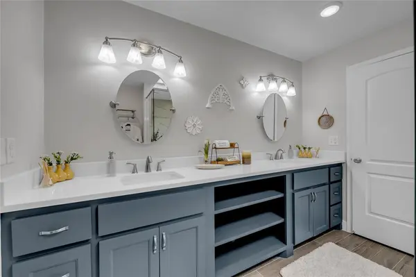 200 Free Rein #5, Horseshoe Bay, TX 78657