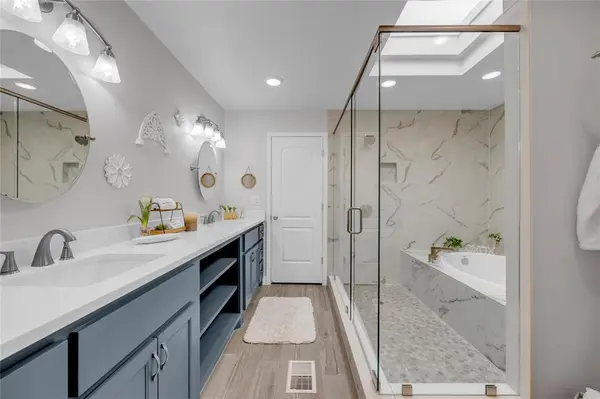 200 Free Rein #5, Horseshoe Bay, TX 78657