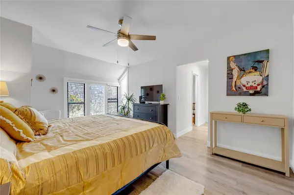 200 Free Rein #5, Horseshoe Bay, TX 78657