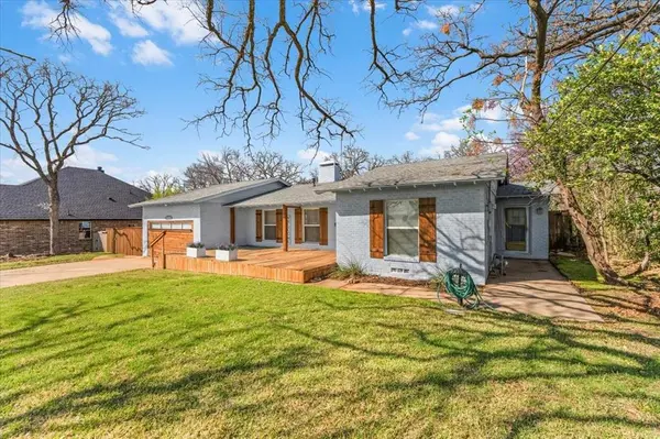 1313 W Sanford Street, Arlington, TX 76012