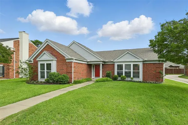 1338 Saddleback Lane, Lewisville, TX 75067