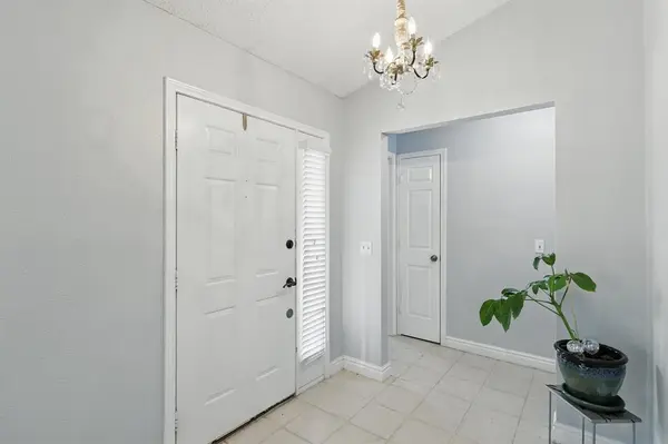 1338 Saddleback Lane, Lewisville, TX 75067