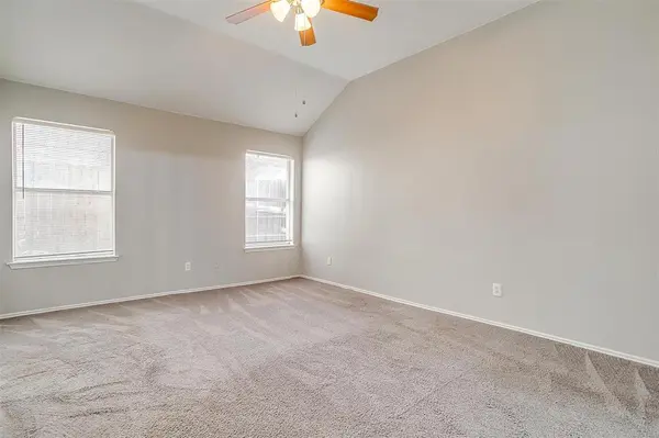 927 Simon Drive, Cedar Hill, TX 75104