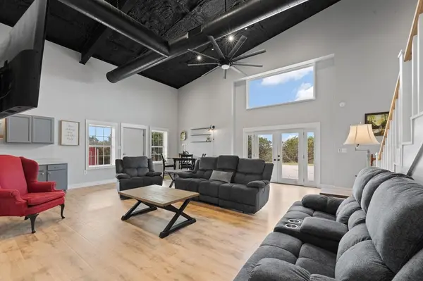 420 Overlook Drive, Cleburne, TX 76033