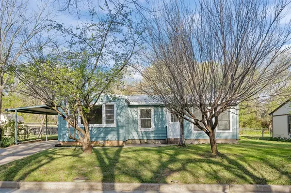 217 Clinton Drive, Weatherford, TX 76086