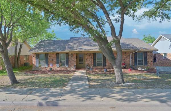 2307 Statler Drive, Carrollton, TX 75007