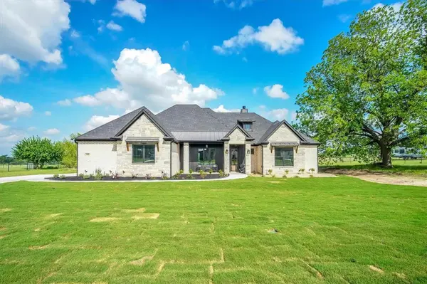 1028 Henry Way Road, Springtown, TX 76082