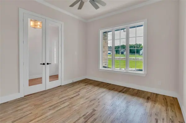 1028 Henry Way Road, Springtown, TX 76082