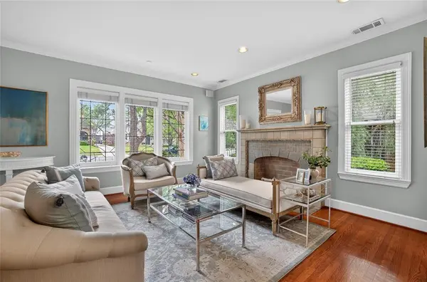 5446 Mercedes Avenue, Dallas, TX 75206