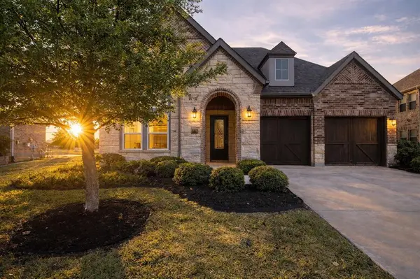 8121 Mary Curran Court, Dallas, TX 75252